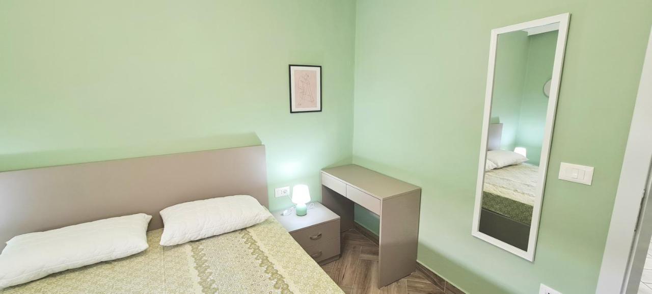 Apartamento 2V1 - Blloku Zy Tirana Exterior foto