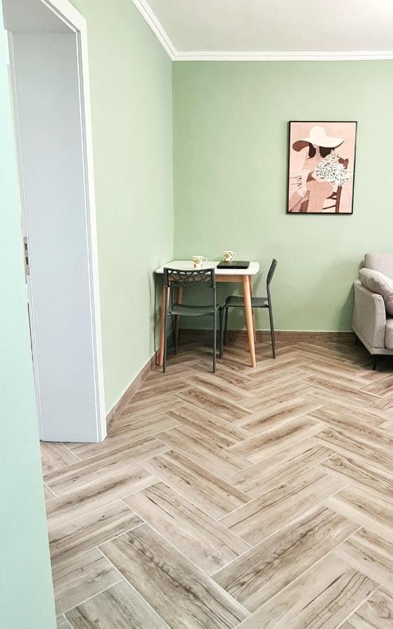 Apartamento 2V1 - Blloku Zy Tirana Exterior foto