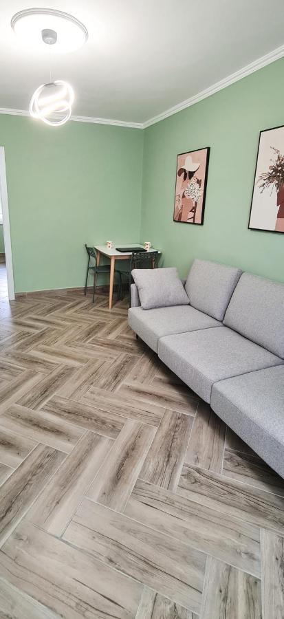 Apartamento 2V1 - Blloku Zy Tirana Exterior foto