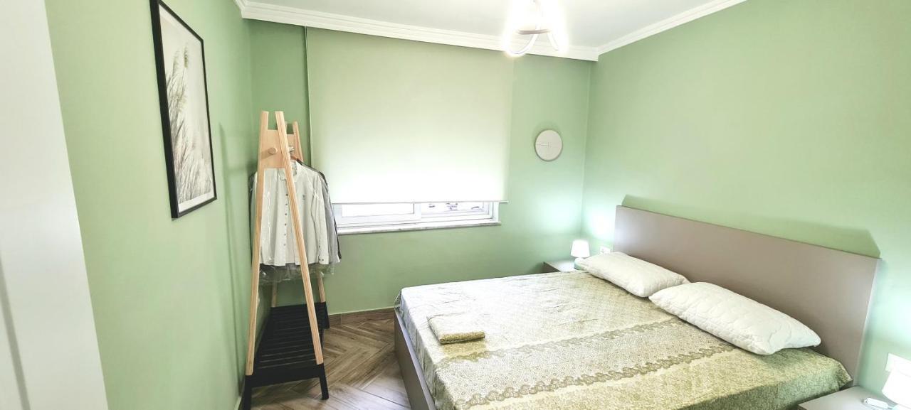 Apartamento 2V1 - Blloku Zy Tirana Exterior foto