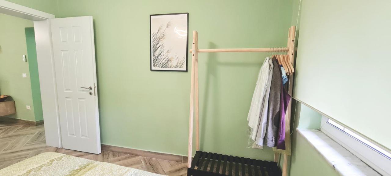 Apartamento 2V1 - Blloku Zy Tirana Exterior foto